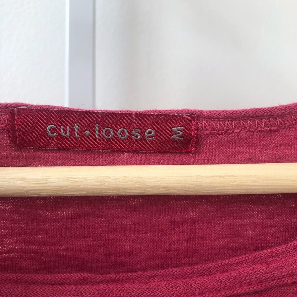 Cute Red Cut Loose Top in Medium - Picture 5 of 6